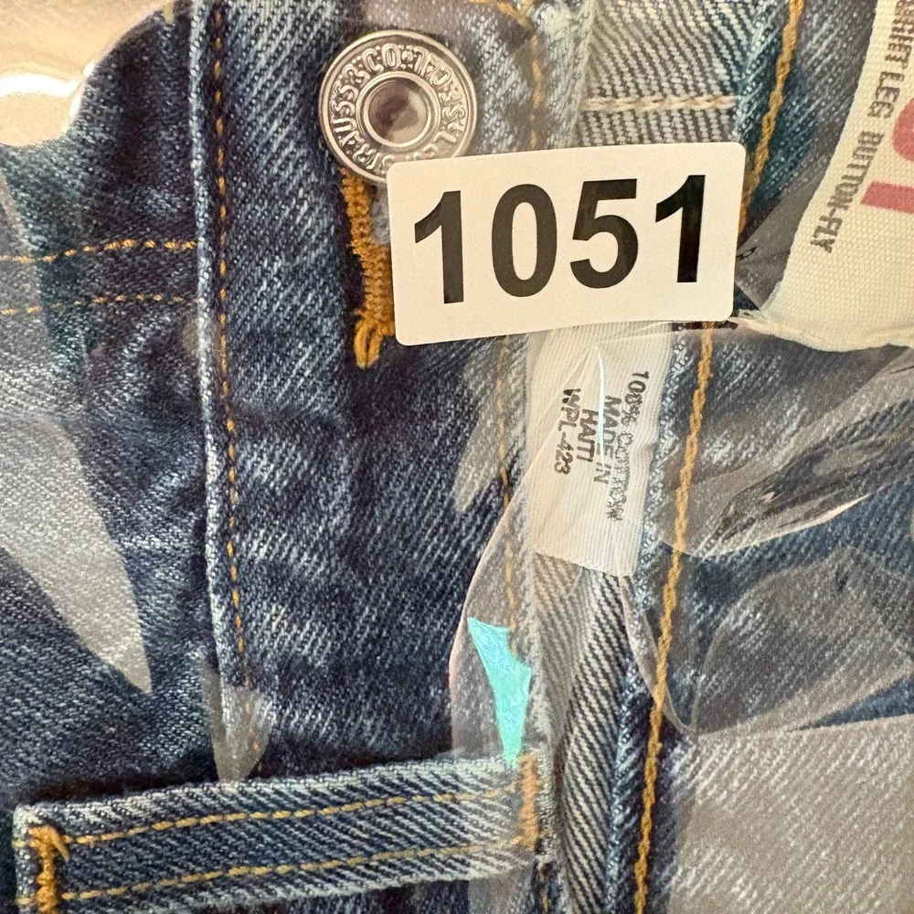 Vtg Levis 501 Jeans Mens W40 L29 Straight‎ Leg Button Fly 100% Cotton Denim Blue